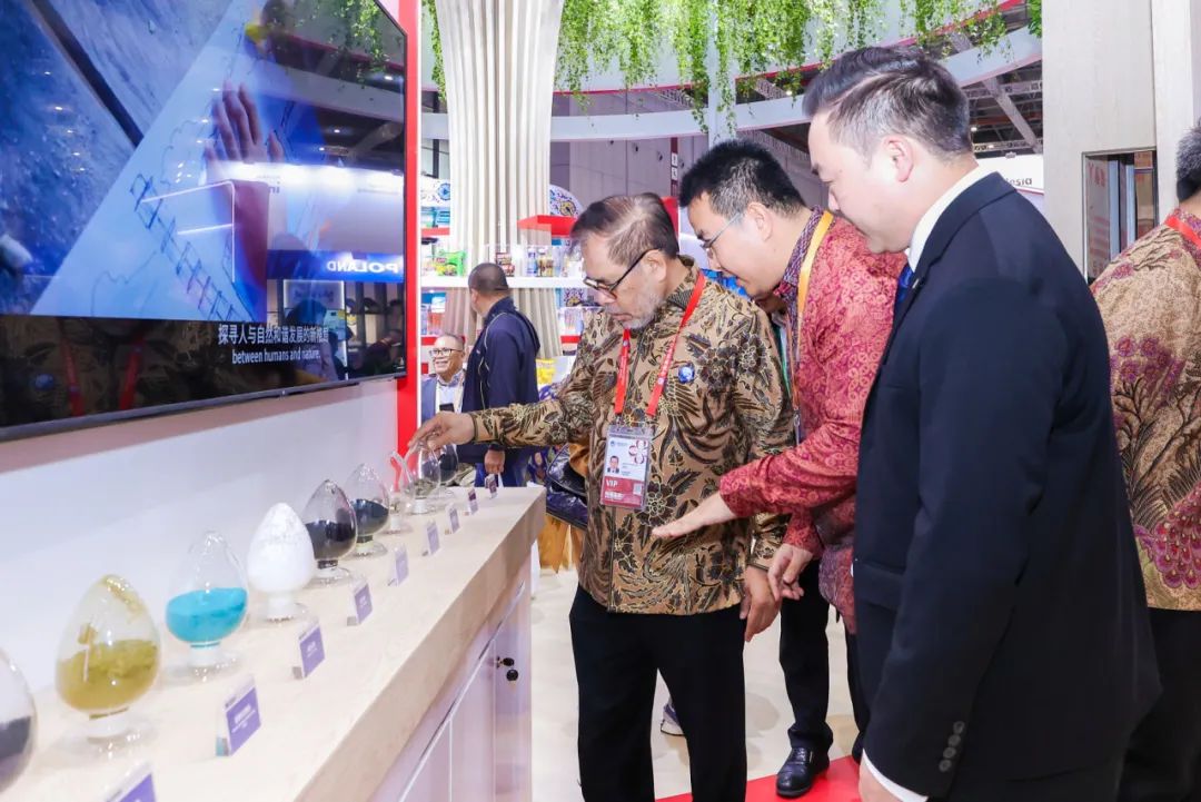 践行可一连生长允许 | 华友印尼亮相第七届中国国际入口展览会-企业新闻-浙江华友钴业股份有限公司