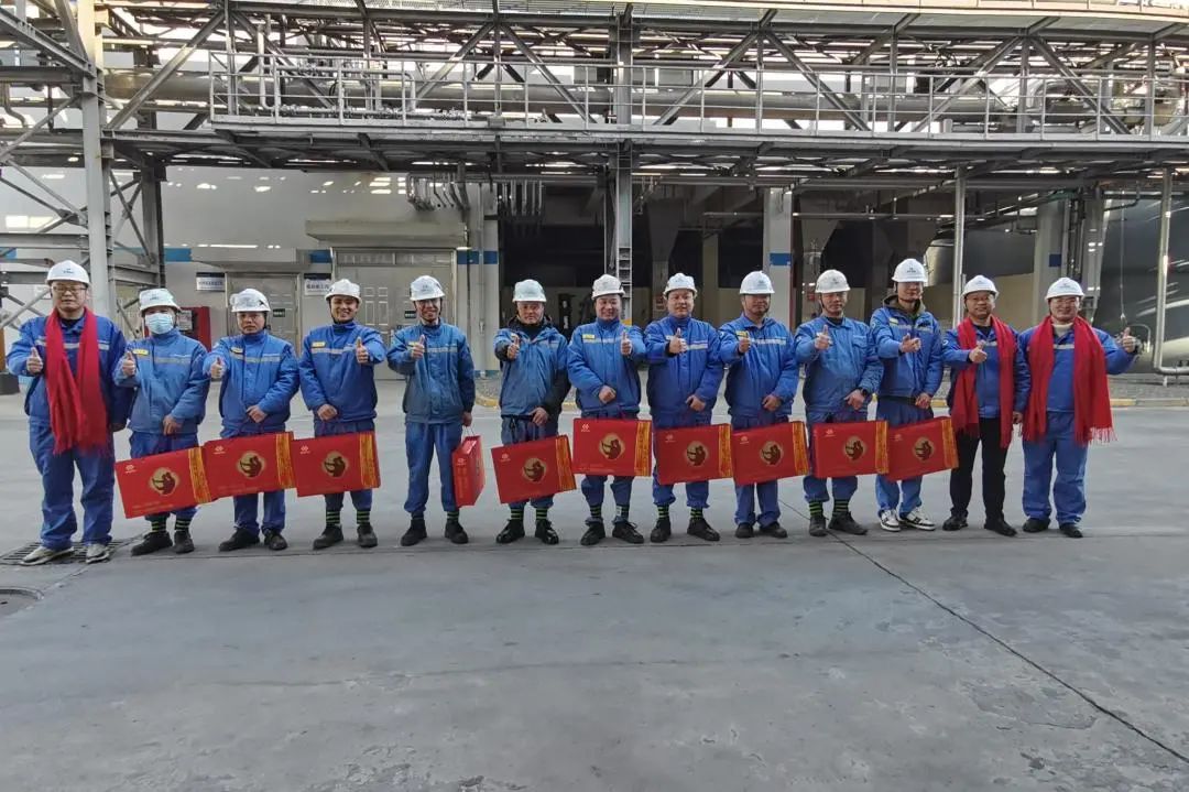 致敬坚守 | 新春慰问送温暖，，，，，鼓舞士气再出发-企业新闻-浙江华友钴业股份有限公司