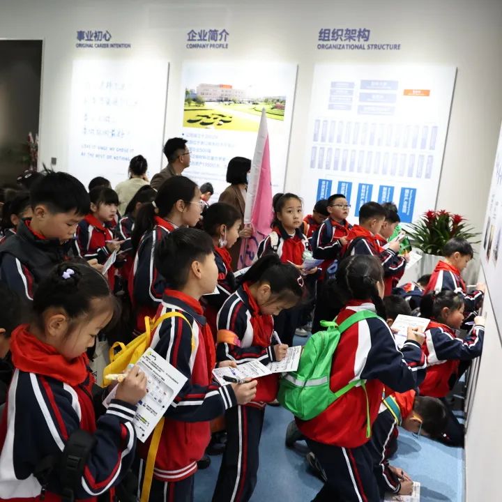 "科尚小达人"探秘华友科技之旅-企业新闻-浙江华友钴业股份有限公司