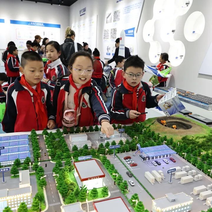 "科尚小达人"探秘华友科技之旅-企业新闻-浙江华友钴业股份有限公司