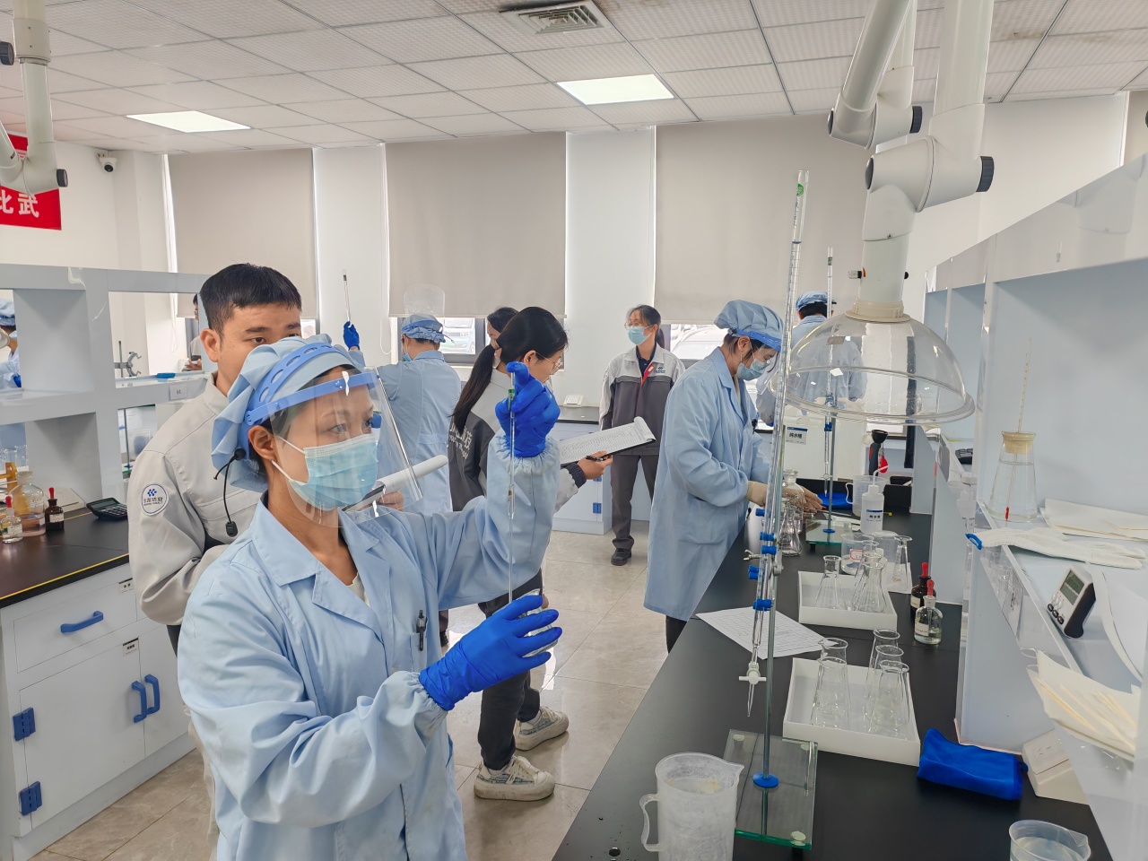 检测交锋强手艺 以比促学保质量丨华友广西园区第二届检测手艺交锋顺遂举行-运动组织-浙江华友钴业股份有限公司