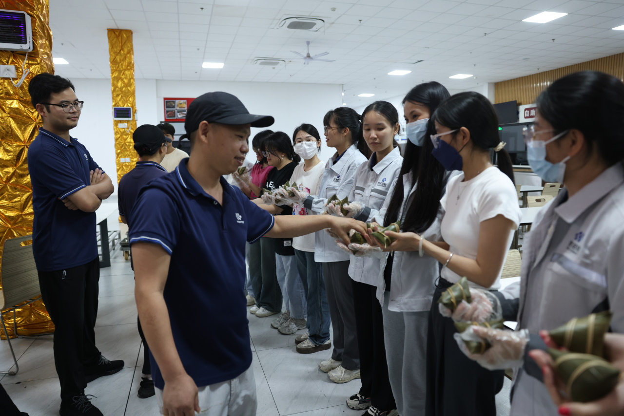 粽情端午·香约华友丨华友广西园区顺遂举行端午节包粽子活动-活动组织-浙江华友钴业股份有限公司
